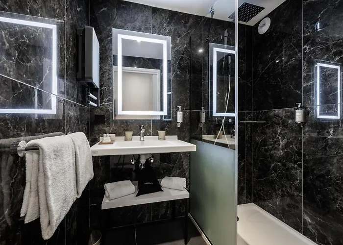 Husseren Collections - Proche Colmar - Hotel 4*